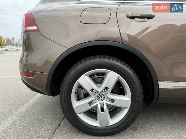 Коричневый Фольксваген Туарег, объемом двигателя 2.97 л и пробегом 144 тыс. км за 28500 $, фото 61 на Automoto.ua