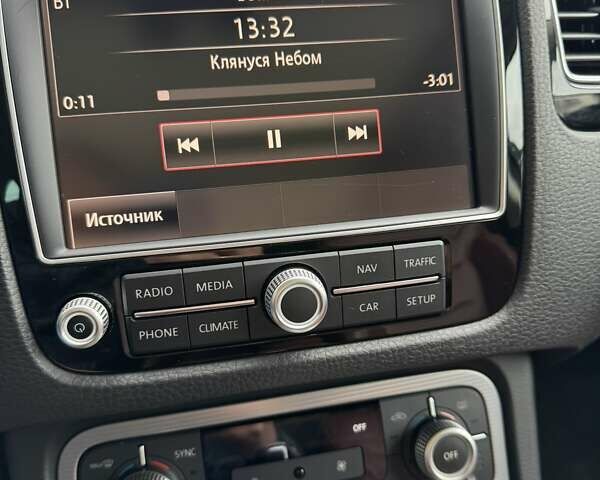 Коричневый Фольксваген Туарег, объемом двигателя 3 л и пробегом 160 тыс. км за 28300 $, фото 18 на Automoto.ua