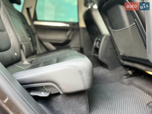 Коричневый Фольксваген Туарег, объемом двигателя 3 л и пробегом 274 тыс. км за 21500 $, фото 64 на Automoto.ua