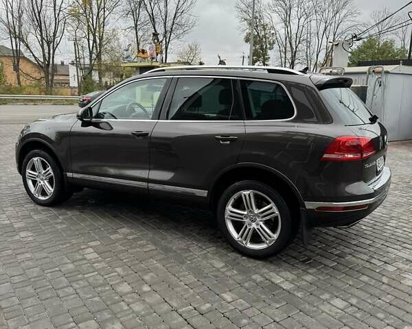 Коричневый Фольксваген Туарег, объемом двигателя 3 л и пробегом 160 тыс. км за 28300 $, фото 3 на Automoto.ua