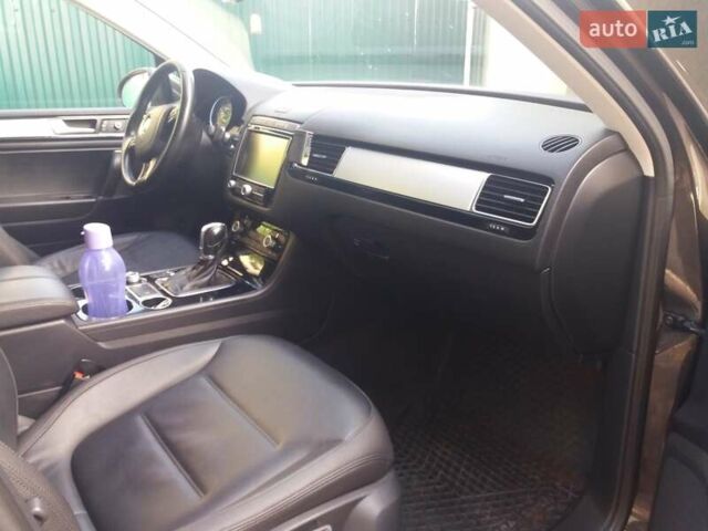 Коричневий Фольксваген Туарег, об'ємом двигуна 3 л та пробігом 320 тис. км за 28000 $, фото 4 на Automoto.ua