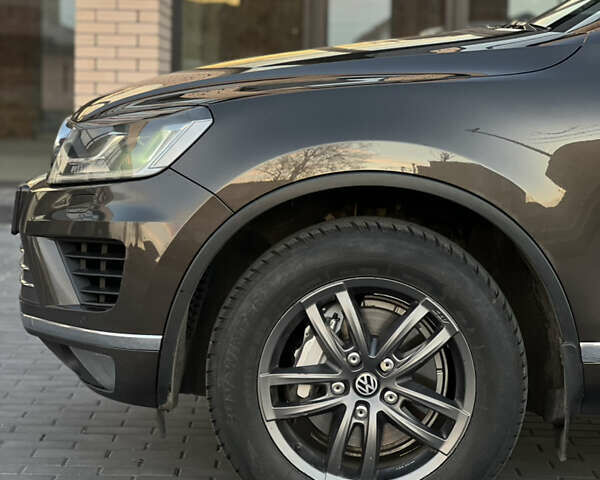 Коричневый Фольксваген Туарег, объемом двигателя 3 л и пробегом 277 тыс. км за 24750 $, фото 30 на Automoto.ua