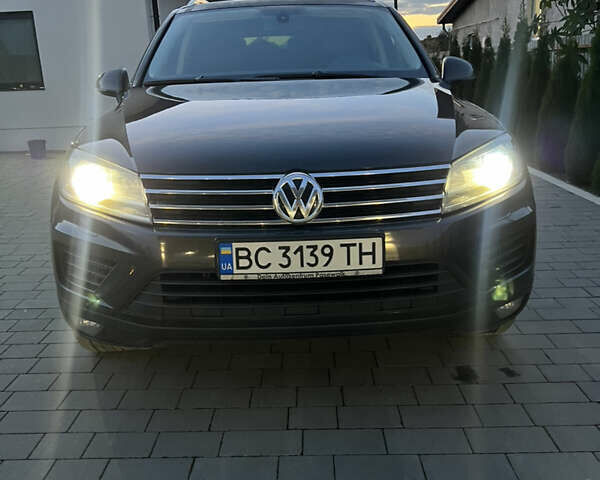 Коричневый Фольксваген Туарег, объемом двигателя 2.97 л и пробегом 320 тыс. км за 21200 $, фото 1 на Automoto.ua