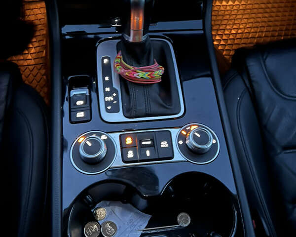 Коричневый Фольксваген Туарег, объемом двигателя 2.97 л и пробегом 320 тыс. км за 21200 $, фото 9 на Automoto.ua