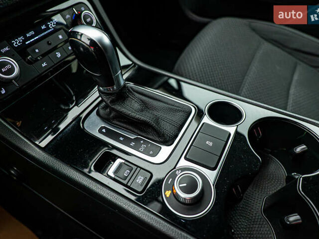 Коричневый Фольксваген Туарег, объемом двигателя 3 л и пробегом 100 тыс. км за 22796 $, фото 15 на Automoto.ua