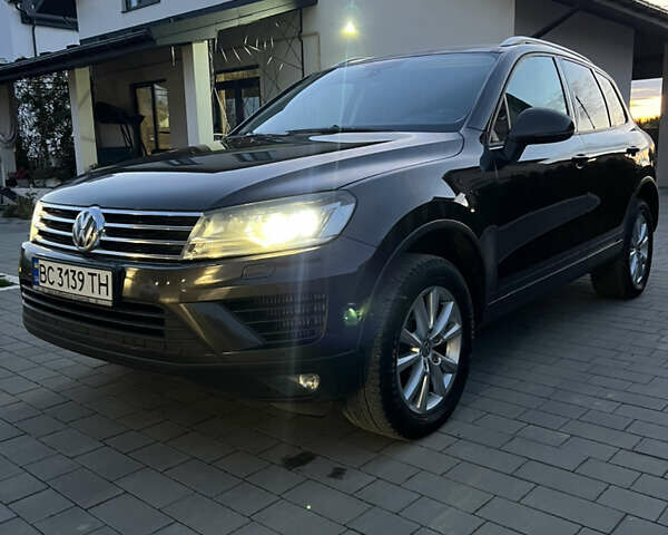 Коричневый Фольксваген Туарег, объемом двигателя 2.97 л и пробегом 320 тыс. км за 21200 $, фото 2 на Automoto.ua