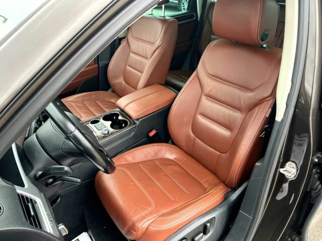 Коричневый Фольксваген Туарег, объемом двигателя 3 л и пробегом 74 тыс. км за 8000 $, фото 9 на Automoto.ua