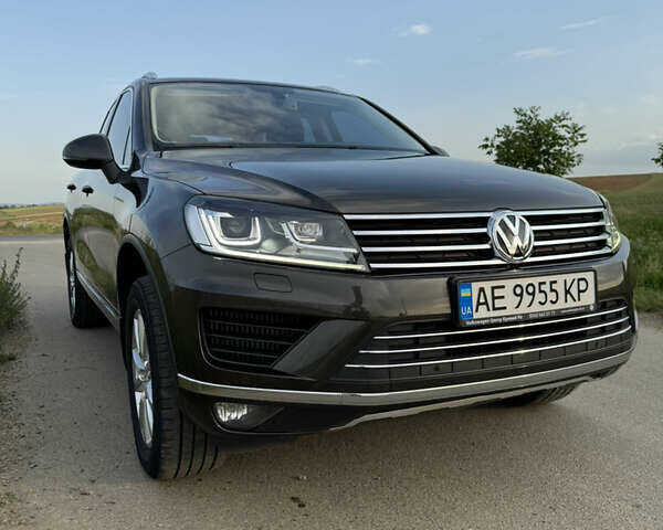 Коричневый Фольксваген Туарег, объемом двигателя 2.97 л и пробегом 105 тыс. км за 33500 $, фото 1 на Automoto.ua