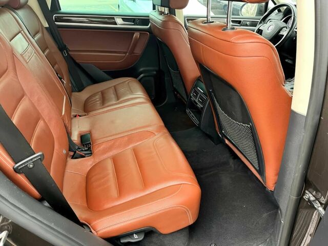 Коричневый Фольксваген Туарег, объемом двигателя 3 л и пробегом 74 тыс. км за 8000 $, фото 12 на Automoto.ua