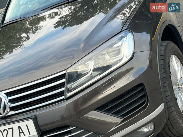 Коричневый Фольксваген Туарег, объемом двигателя 3 л и пробегом 274 тыс. км за 21500 $, фото 27 на Automoto.ua