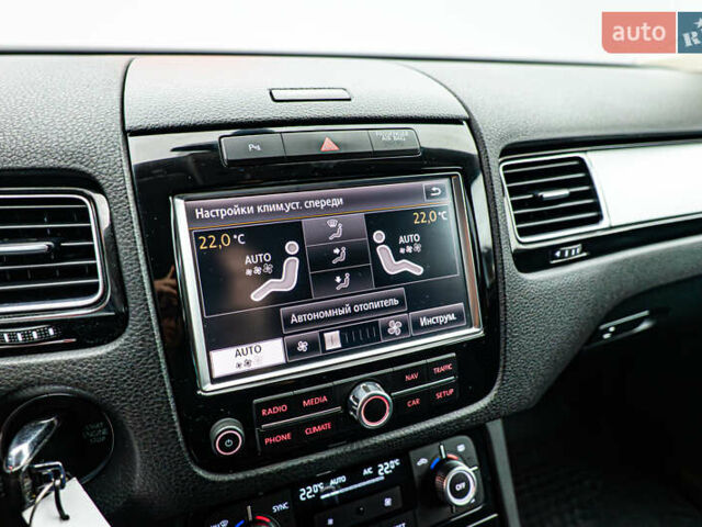Коричневый Фольксваген Туарег, объемом двигателя 3 л и пробегом 100 тыс. км за 22796 $, фото 13 на Automoto.ua