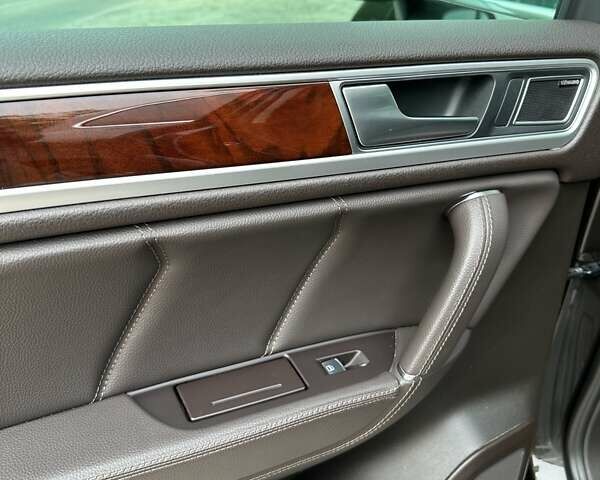 Коричневый Фольксваген Туарег, объемом двигателя 0 л и пробегом 212 тыс. км за 30000 $, фото 35 на Automoto.ua