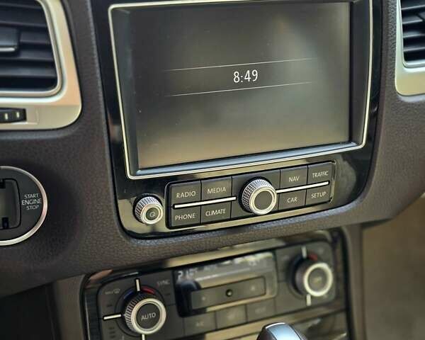 Коричневый Фольксваген Туарег, объемом двигателя 2.97 л и пробегом 160 тыс. км за 29000 $, фото 29 на Automoto.ua