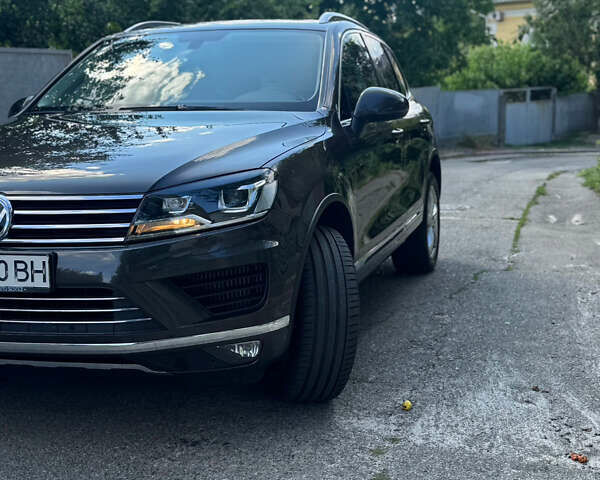 Коричневый Фольксваген Туарег, объемом двигателя 3 л и пробегом 135 тыс. км за 25100 $, фото 16 на Automoto.ua