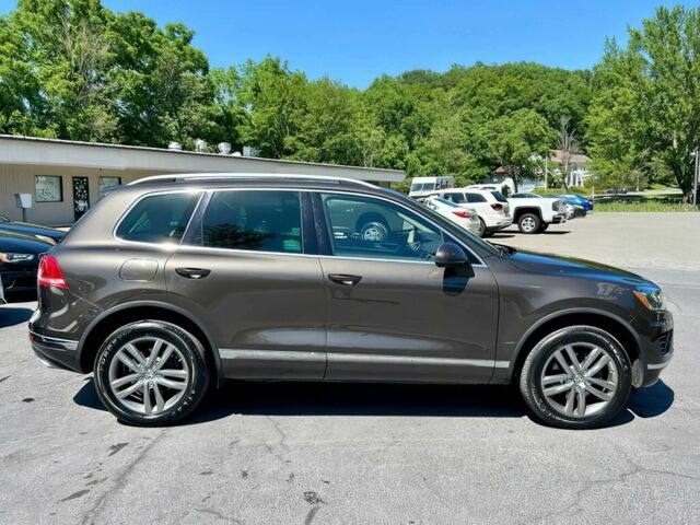 Коричневий Фольксваген Туарег, об'ємом двигуна 3 л та пробігом 73 тис. км за 4600 $, фото 6 на Automoto.ua