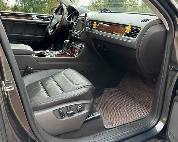 Коричневый Фольксваген Туарег, объемом двигателя 0 л и пробегом 212 тыс. км за 30000 $, фото 42 на Automoto.ua