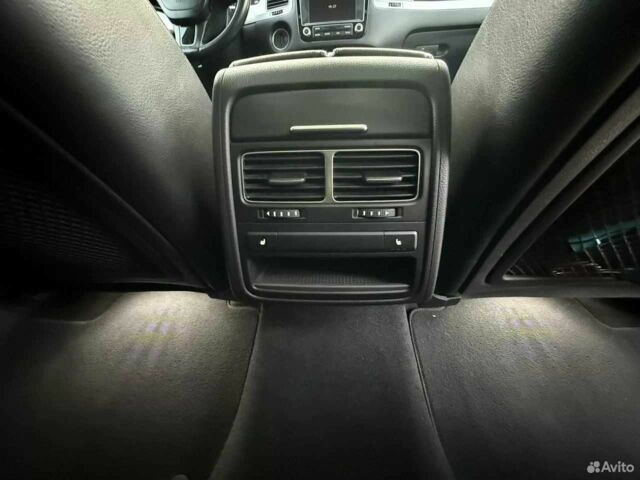 Коричневый Фольксваген Туарег, объемом двигателя 3 л и пробегом 120 тыс. км за 20500 $, фото 9 на Automoto.ua