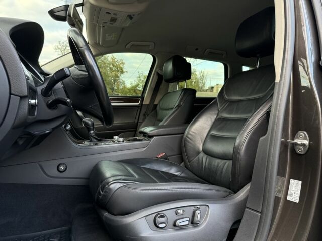 Коричневый Фольксваген Туарег, объемом двигателя 3 л и пробегом 152 тыс. км за 29999 $, фото 15 на Automoto.ua