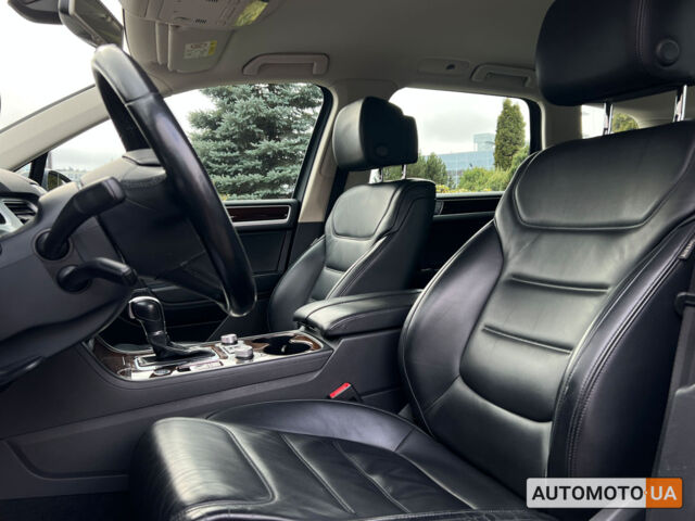 Коричневый Фольксваген Туарег, объемом двигателя 3 л и пробегом 128 тыс. км за 33800 $, фото 12 на Automoto.ua