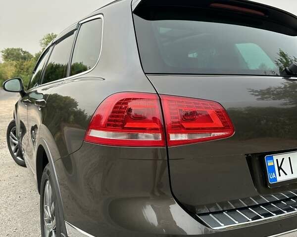 Коричневый Фольксваген Туарег, объемом двигателя 0 л и пробегом 212 тыс. км за 30000 $, фото 14 на Automoto.ua