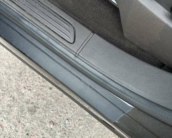 Коричневый Фольксваген Туарег, объемом двигателя 0 л и пробегом 212 тыс. км за 30000 $, фото 32 на Automoto.ua