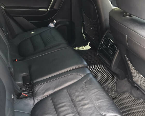 Коричневий Фольксваген Туарег, об'ємом двигуна 3 л та пробігом 255 тис. км за 29400 $, фото 11 на Automoto.ua