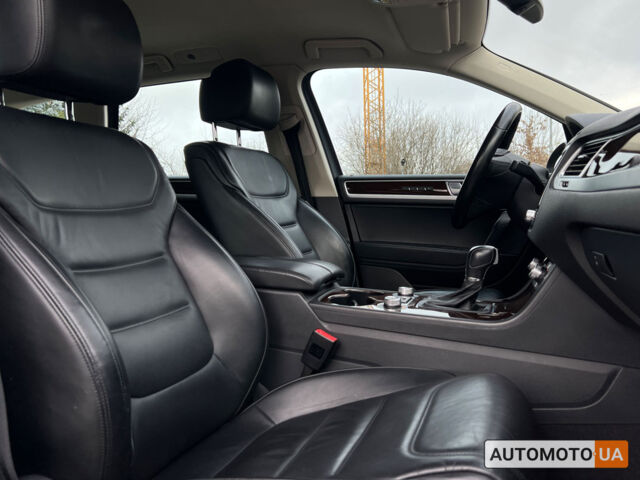 Коричневый Фольксваген Туарег, объемом двигателя 3 л и пробегом 128 тыс. км за 33800 $, фото 8 на Automoto.ua