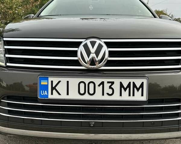 Коричневый Фольксваген Туарег, объемом двигателя 0 л и пробегом 212 тыс. км за 30000 $, фото 2 на Automoto.ua