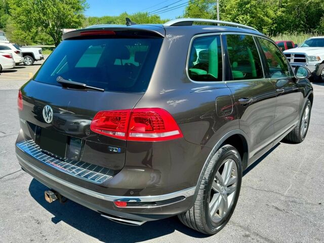 Коричневий Фольксваген Туарег, об'ємом двигуна 3 л та пробігом 73 тис. км за 4600 $, фото 3 на Automoto.ua