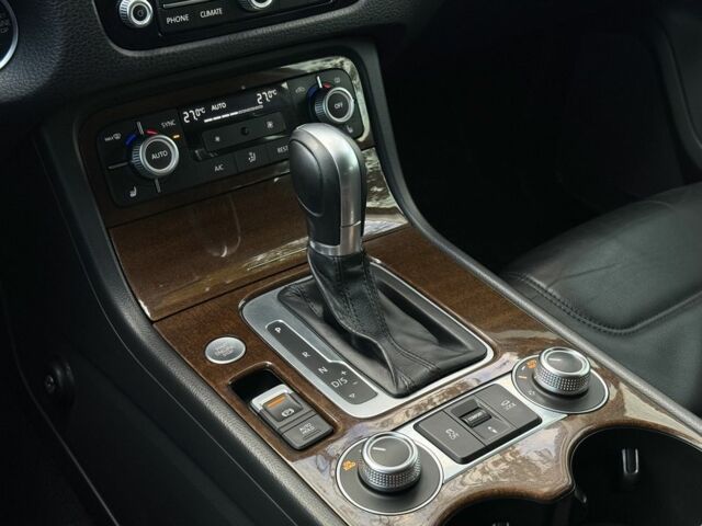 Коричневый Фольксваген Туарег, объемом двигателя 3 л и пробегом 152 тыс. км за 29999 $, фото 13 на Automoto.ua