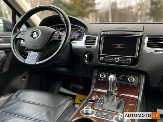 Коричневый Фольксваген Туарег, объемом двигателя 3 л и пробегом 128 тыс. км за 33800 $, фото 11 на Automoto.ua