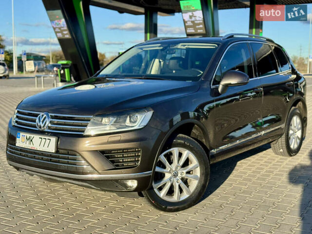 Коричневый Фольксваген Туарег, объемом двигателя 3 л и пробегом 220 тыс. км за 26500 $, фото 3 на Automoto.ua