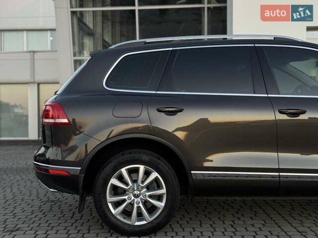 Коричневий Фольксваген Туарег, об'ємом двигуна 2.97 л та пробігом 220 тис. км за 28990 $, фото 23 на Automoto.ua