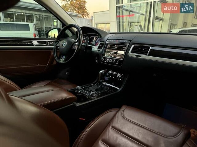 Коричневий Фольксваген Туарег, об'ємом двигуна 2.97 л та пробігом 220 тис. км за 28990 $, фото 59 на Automoto.ua