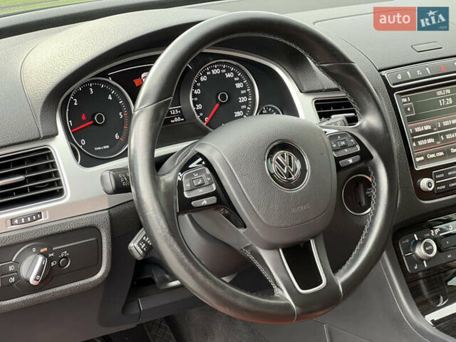 Коричневый Фольксваген Туарег, объемом двигателя 3 л и пробегом 220 тыс. км за 29800 $, фото 30 на Automoto.ua