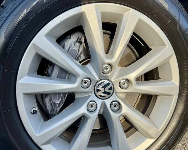 Коричневый Фольксваген Туарег, объемом двигателя 2.97 л и пробегом 155 тыс. км за 31000 $, фото 22 на Automoto.ua