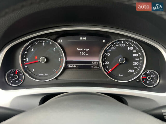 Коричневый Фольксваген Туарег, объемом двигателя 3 л и пробегом 220 тыс. км за 29800 $, фото 53 на Automoto.ua