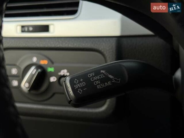 Коричневий Фольксваген Туарег, об'ємом двигуна 2.97 л та пробігом 220 тис. км за 28990 $, фото 69 на Automoto.ua