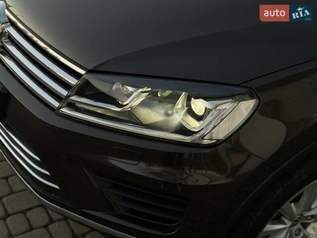 Коричневий Фольксваген Туарег, об'ємом двигуна 2.97 л та пробігом 220 тис. км за 28990 $, фото 28 на Automoto.ua
