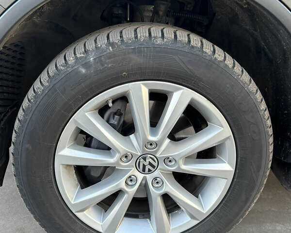 Коричневий Фольксваген Туарег, об'ємом двигуна 3 л та пробігом 154 тис. км за 33300 $, фото 7 на Automoto.ua