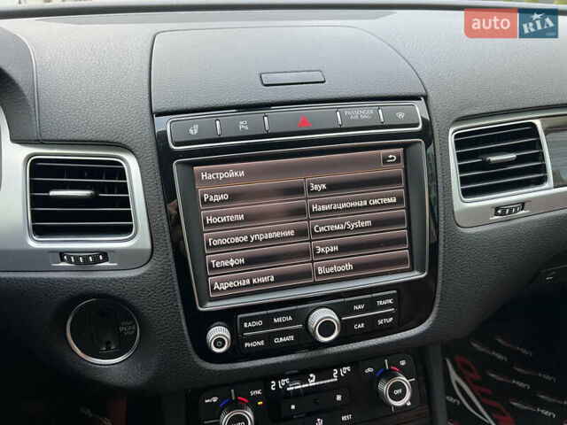 Коричневый Фольксваген Туарег, объемом двигателя 3 л и пробегом 220 тыс. км за 29800 $, фото 60 на Automoto.ua