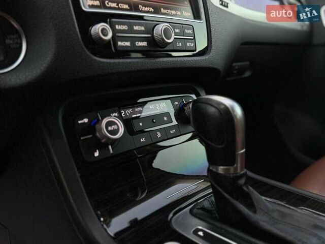 Коричневий Фольксваген Туарег, об'ємом двигуна 2.97 л та пробігом 220 тис. км за 28990 $, фото 33 на Automoto.ua