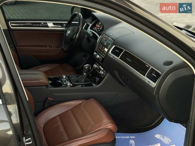 Коричневий Фольксваген Туарег, об'ємом двигуна 2.97 л та пробігом 220 тис. км за 28990 $, фото 66 на Automoto.ua