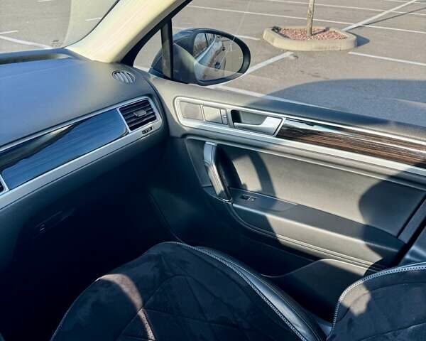 Коричневый Фольксваген Туарег, объемом двигателя 2.97 л и пробегом 155 тыс. км за 31000 $, фото 16 на Automoto.ua