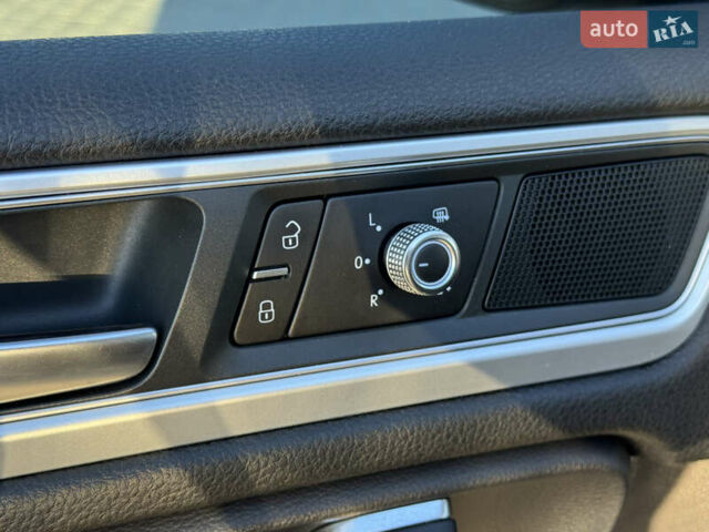 Коричневый Фольксваген Туарег, объемом двигателя 3 л и пробегом 220 тыс. км за 26500 $, фото 23 на Automoto.ua