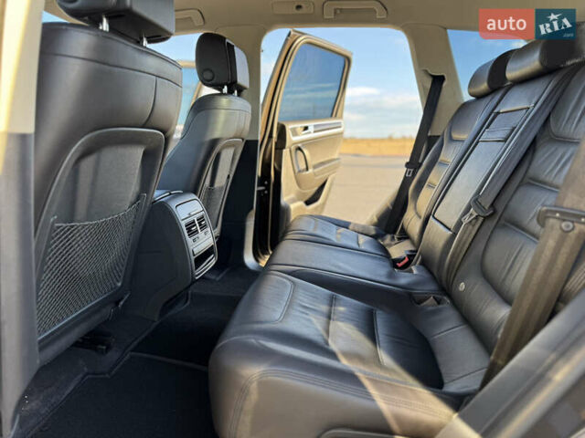 Коричневый Фольксваген Туарег, объемом двигателя 3 л и пробегом 220 тыс. км за 26500 $, фото 49 на Automoto.ua