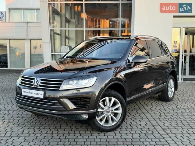Коричневий Фольксваген Туарег, об'ємом двигуна 2.97 л та пробігом 220 тис. км за 28990 $, фото 2 на Automoto.ua