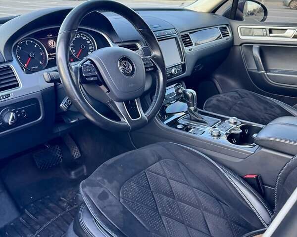 Коричневый Фольксваген Туарег, объемом двигателя 2.97 л и пробегом 155 тыс. км за 31000 $, фото 10 на Automoto.ua