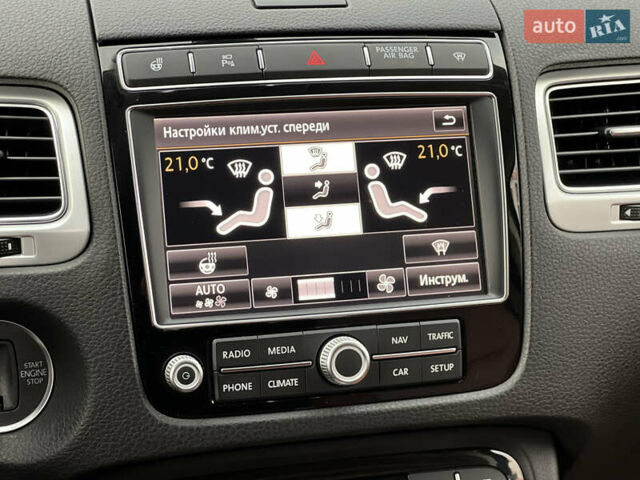 Коричневый Фольксваген Туарег, объемом двигателя 3 л и пробегом 220 тыс. км за 29800 $, фото 56 на Automoto.ua