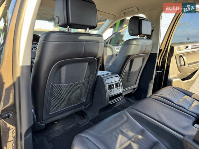 Коричневый Фольксваген Туарег, объемом двигателя 3 л и пробегом 220 тыс. км за 26500 $, фото 51 на Automoto.ua